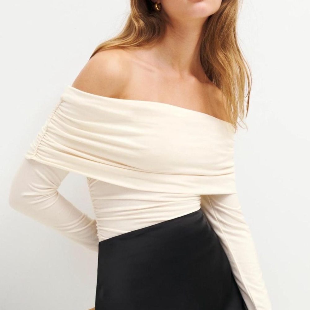 Reformation Florentina Top White/cream color knit off shoulder long sleeve top